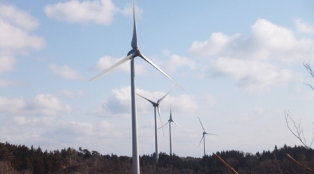 秋田国見山第二風力発電所(2015年 E82×4基)(秋田県)出力変動緩和型、防災対応型