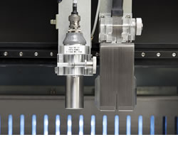 Example in which a single probe is attached to the left and an array probe to the right.